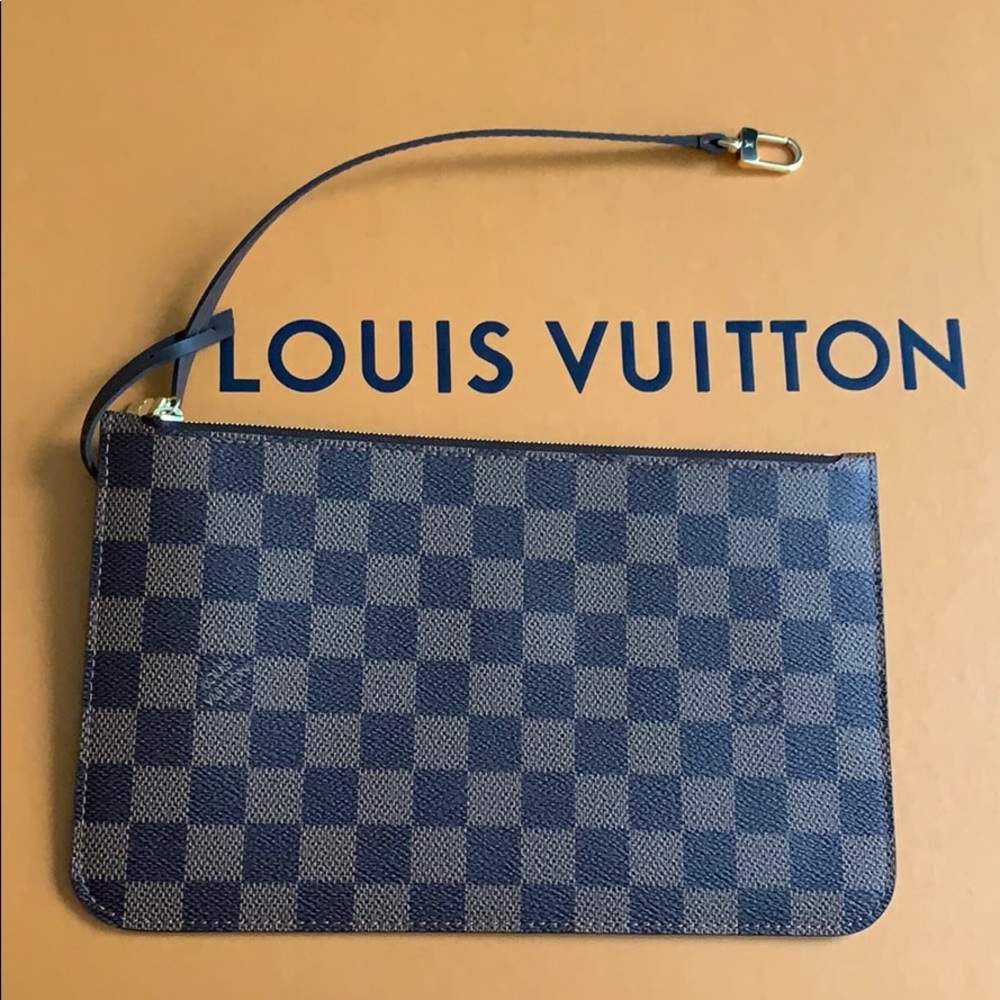 Louis Vuitton Damier Ebene GM Clutch/Pouch